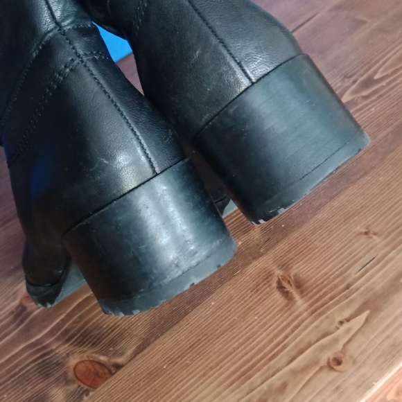 Stuart Weitzman boots